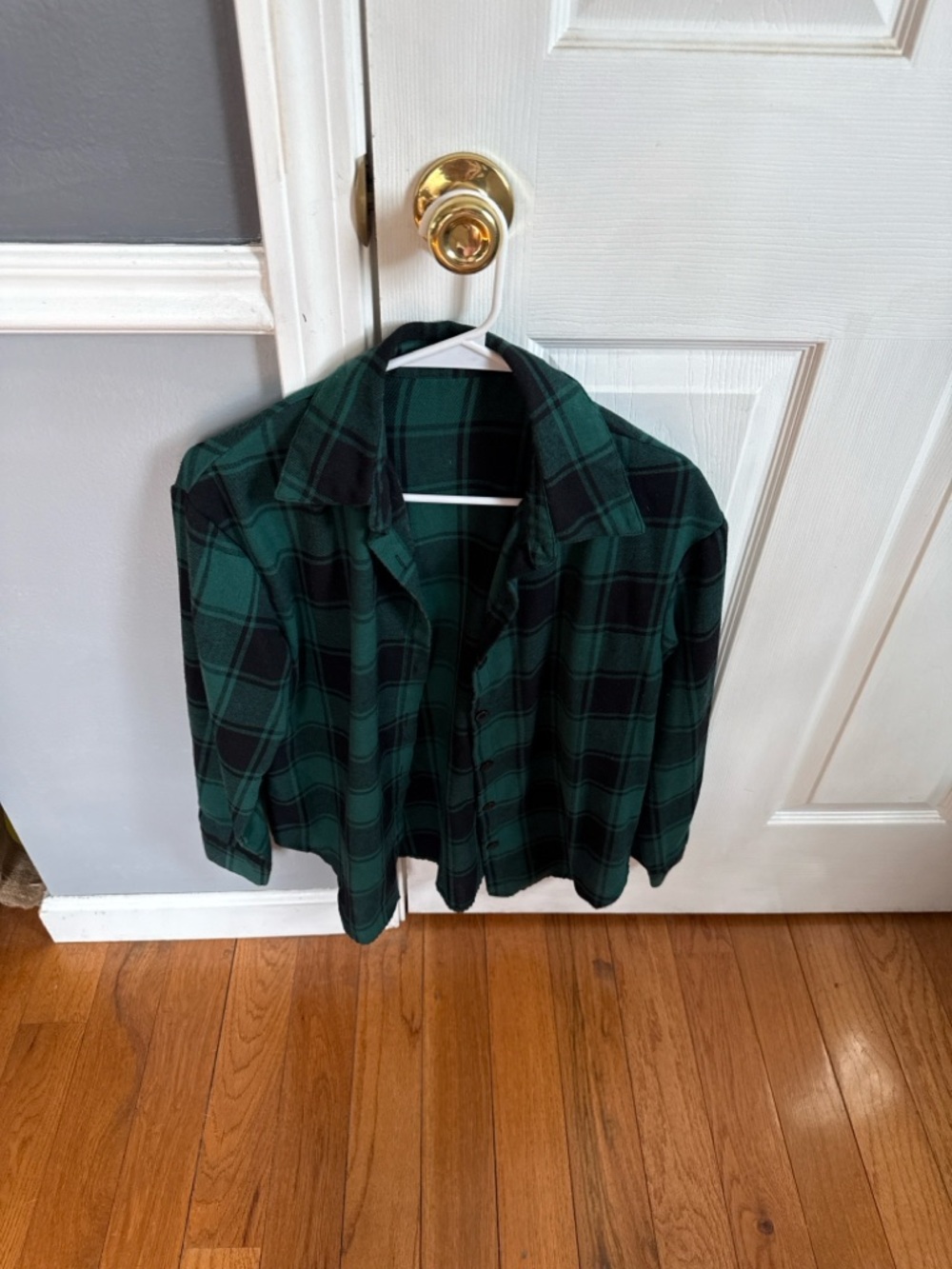 Green Plaid Button Down Shirt – Women’s Casual Flannel Top – Size S/M